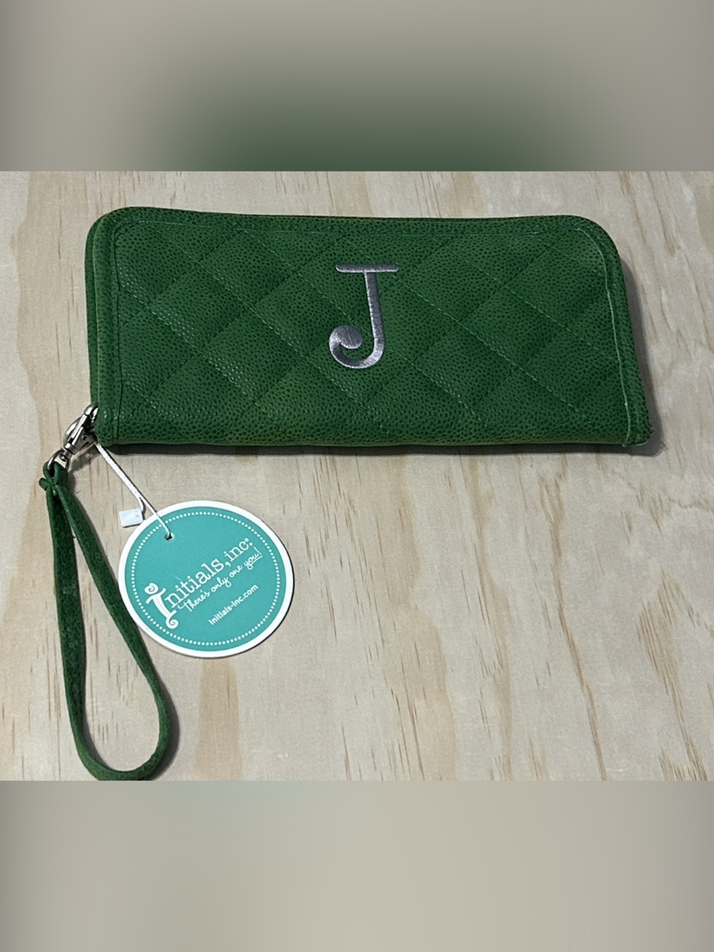 Initials Inc. pebbled Quilted Emerald Green Wristlet money & Card Holder